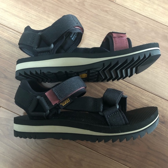 Teva sandals - Picture 3 of 5